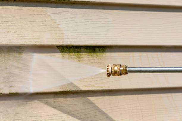 Best Garage Pressure Washing  in Marshalltown, IA